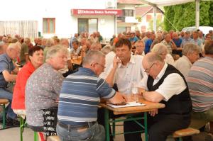 Gasilci veterani si znajo narediti prijetno, prav tako ljudske pevke Pušeljc 11